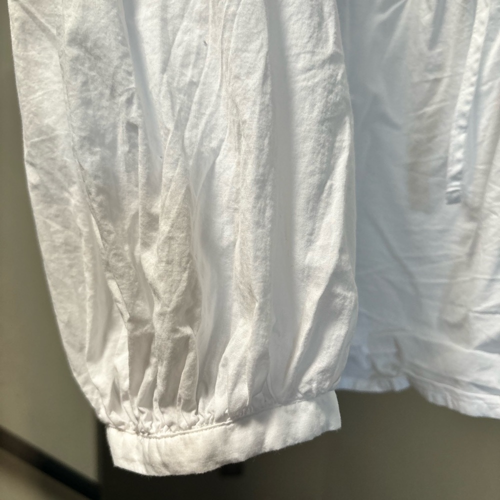 Universal Thread White Blouse - Picture 2 of 4